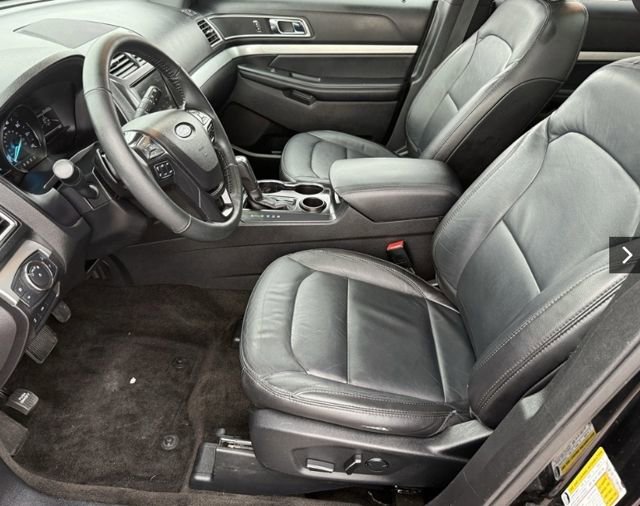 Used 2023 Ford Explorer Limited image 4