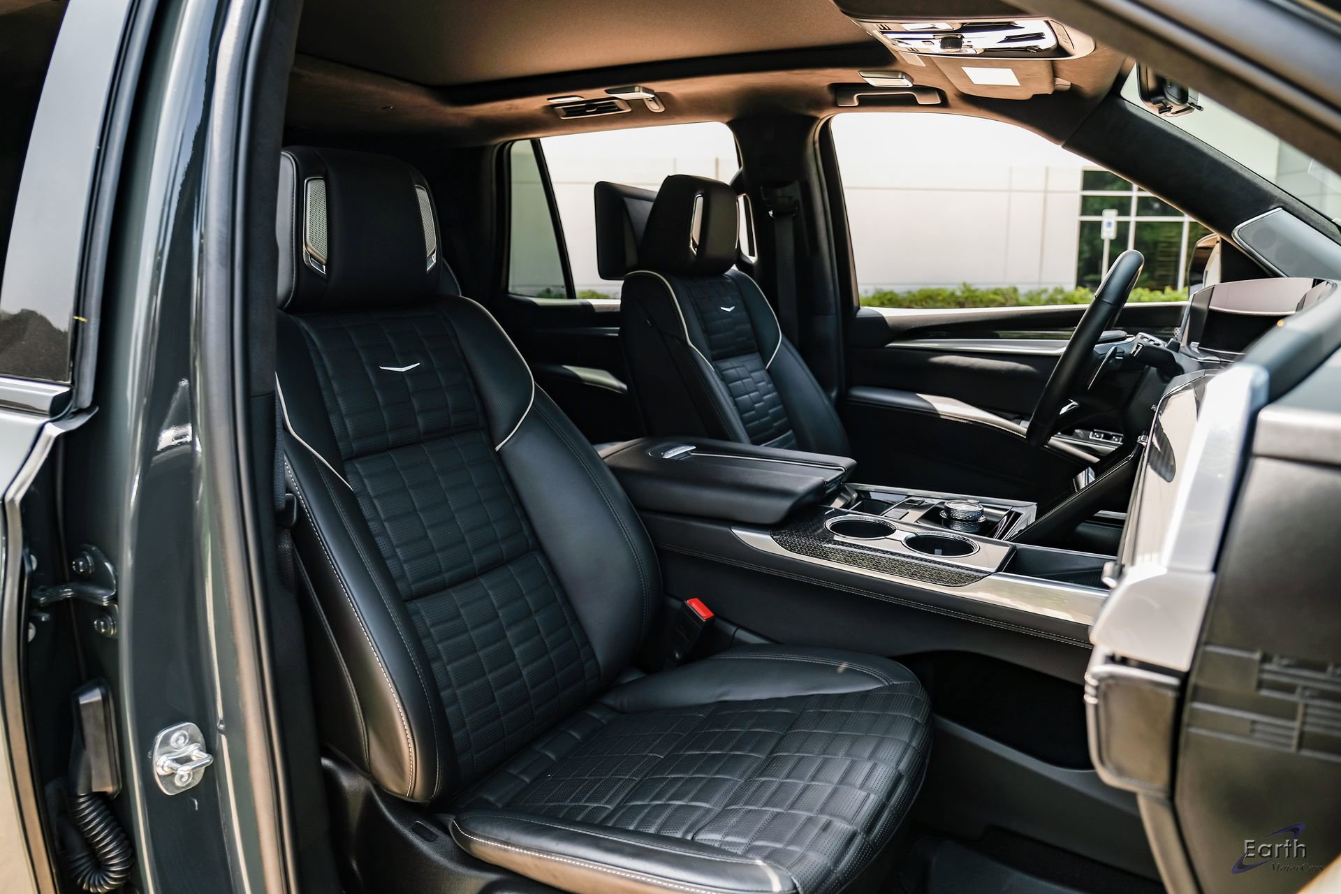 Used 2025 Cadillac Escalade V AWD/4WD image 45