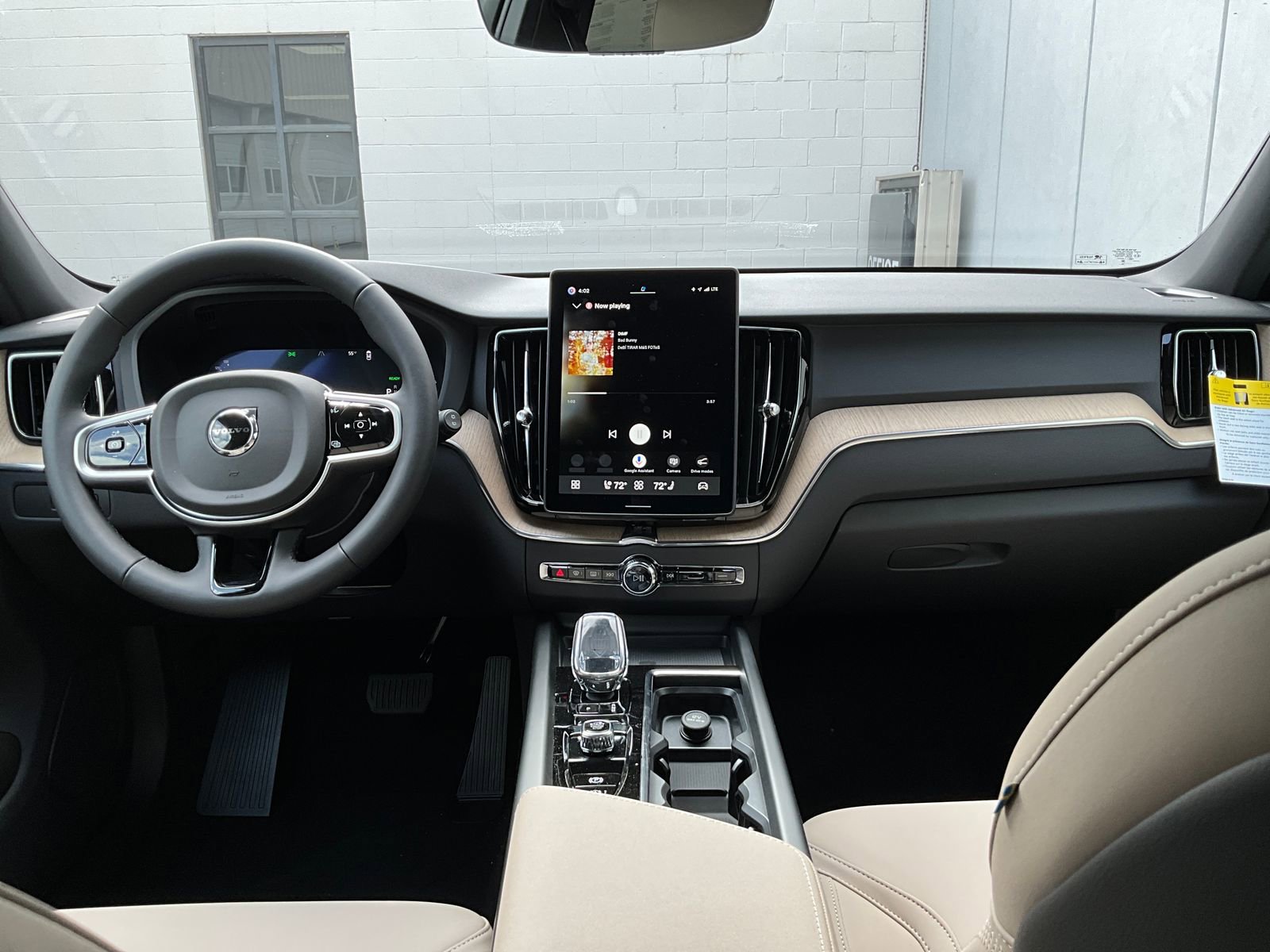 New 2026 Volvo XC60 T8 Plus w/ Climate Package AWD/4WD image 13