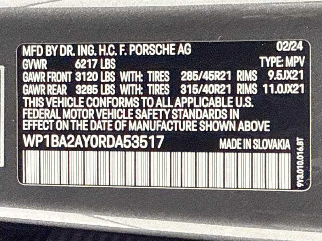 Certified 2024 Porsche Cayenne Coupe AWD/4WD image 12