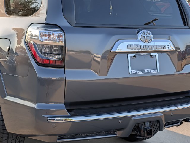 Used 2022 Toyota 4Runner Limited AWD/4WD image 8