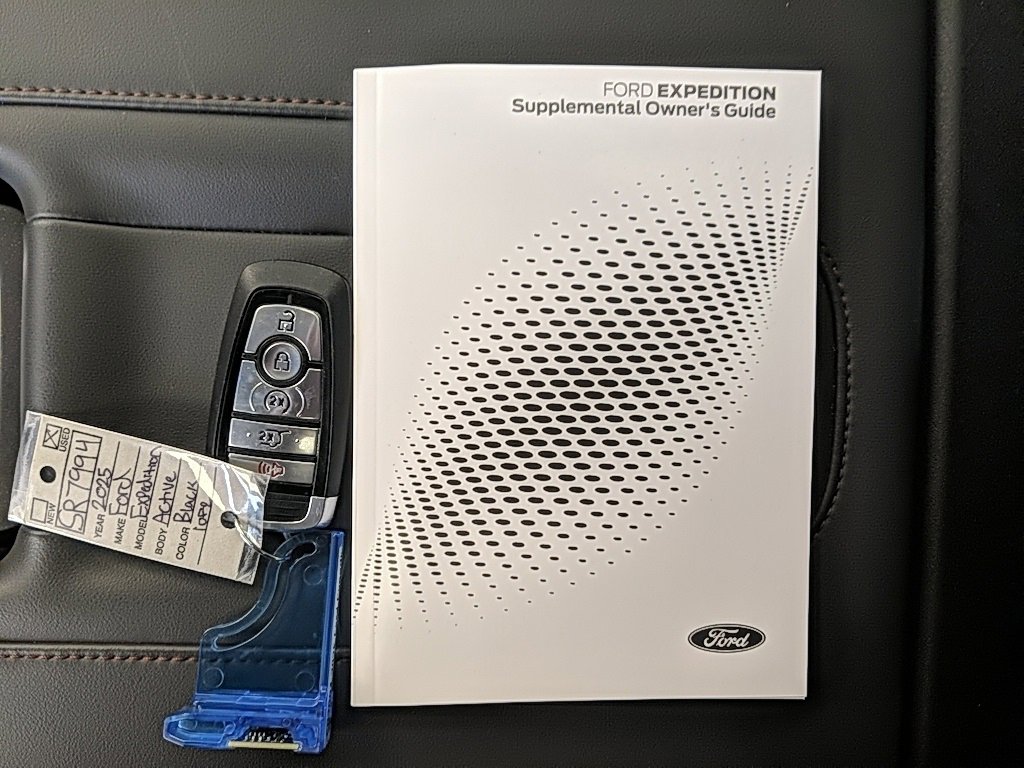 Certified 2025 Ford Expedition Active image 35