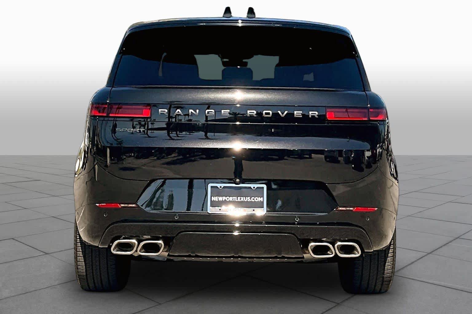 Used 2025 Land Rover Range Rover Sport Dynamic SE AWD/4WD image 4