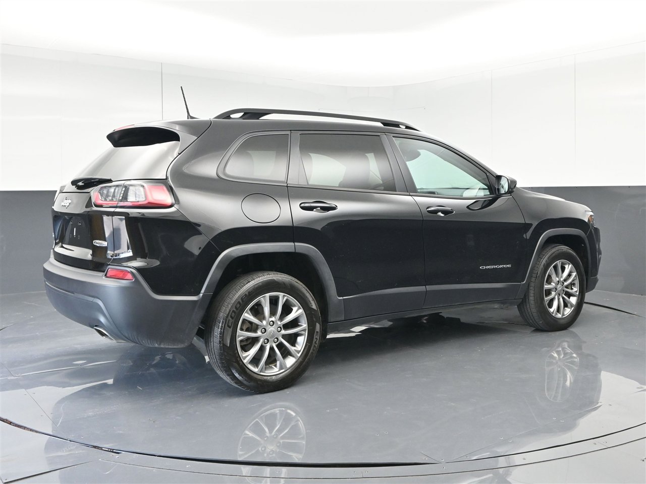 Used 2022 Jeep Cherokee Latitude Lux image 5