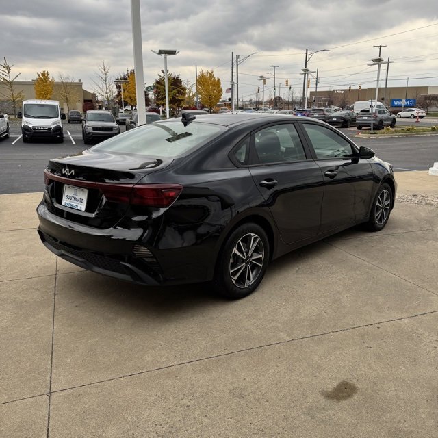 Used 2024 Kia Forte LXS image 3