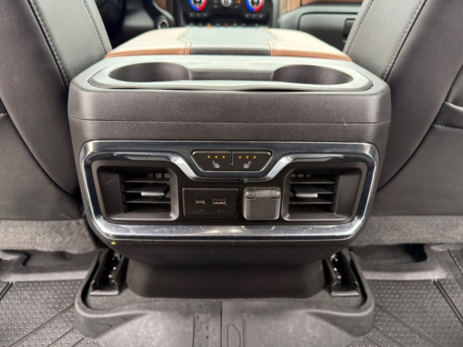 Used 2023 Chevrolet Silverado 3500 High Country image 35