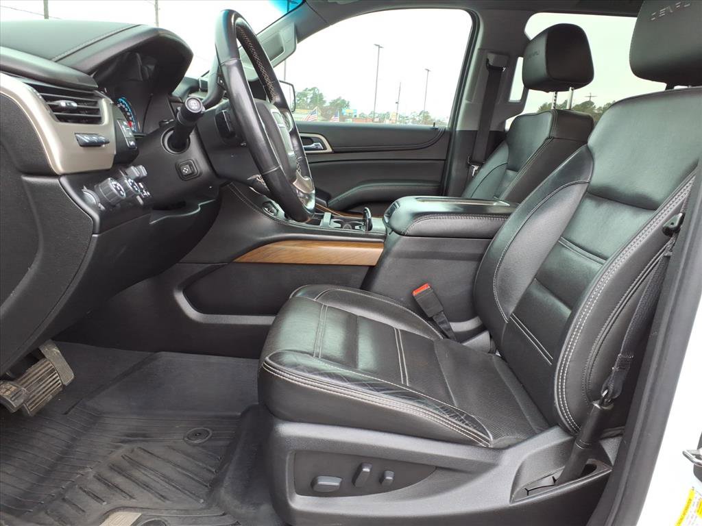 Used 2019 GMC Yukon XL Denali image 3