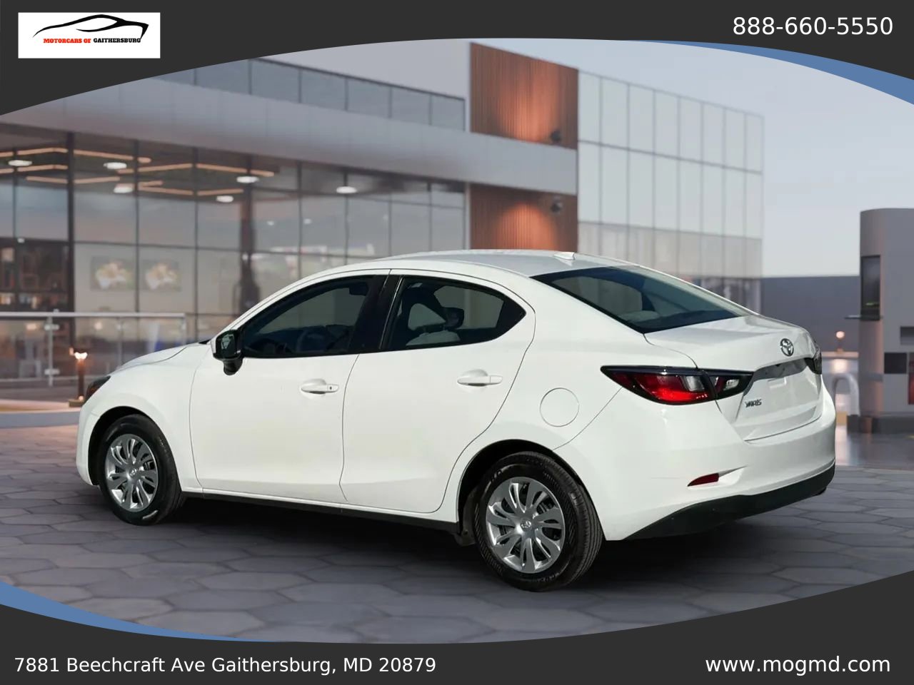 Used 2019 Toyota Yaris L image 9
