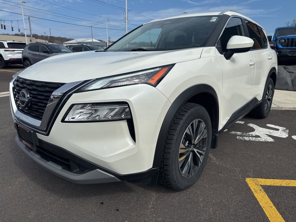 Used 2023 Nissan Rogue SV w/ SV Premium B Package AWD/4WD image 4