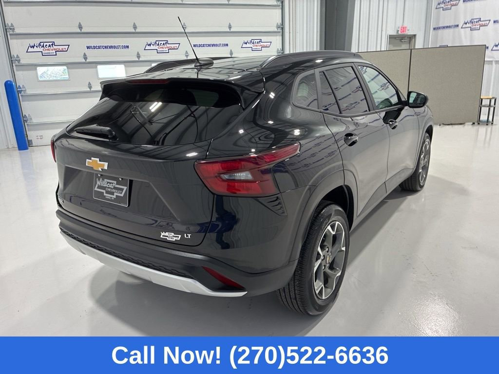 Used 2025 Chevrolet Trax LT image 6