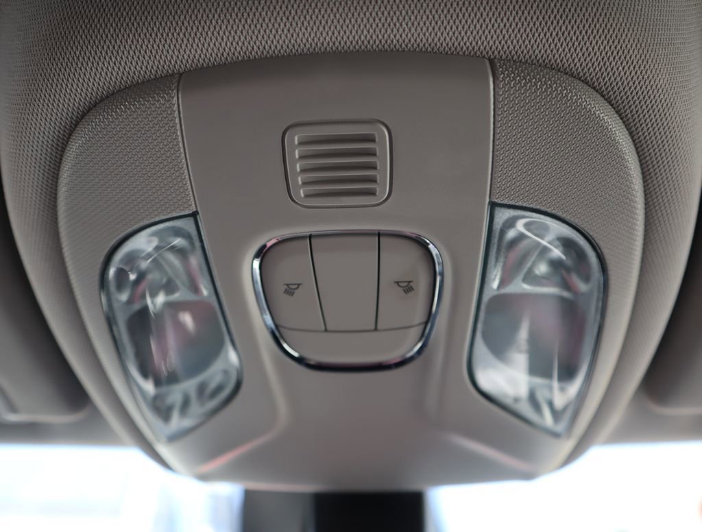 Used 2022 Jeep Compass Sport FWD image 24