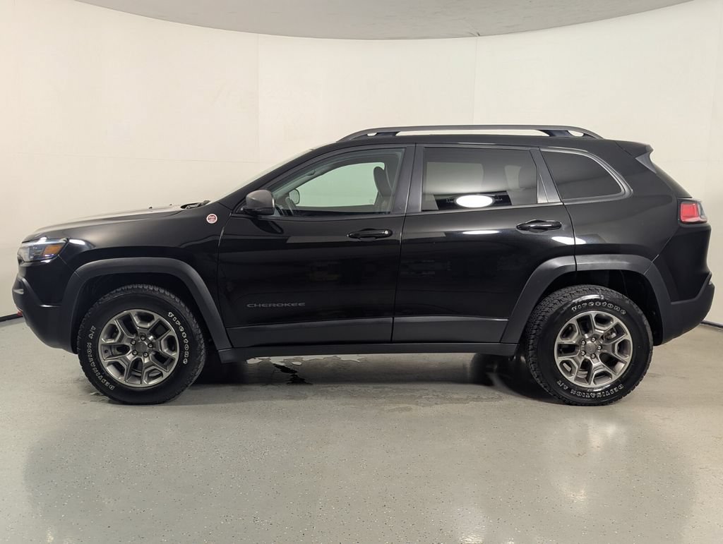 Used 2021 Jeep Cherokee Trailhawk w/ Sun, Sound & Nav Group AWD/4WD image 4