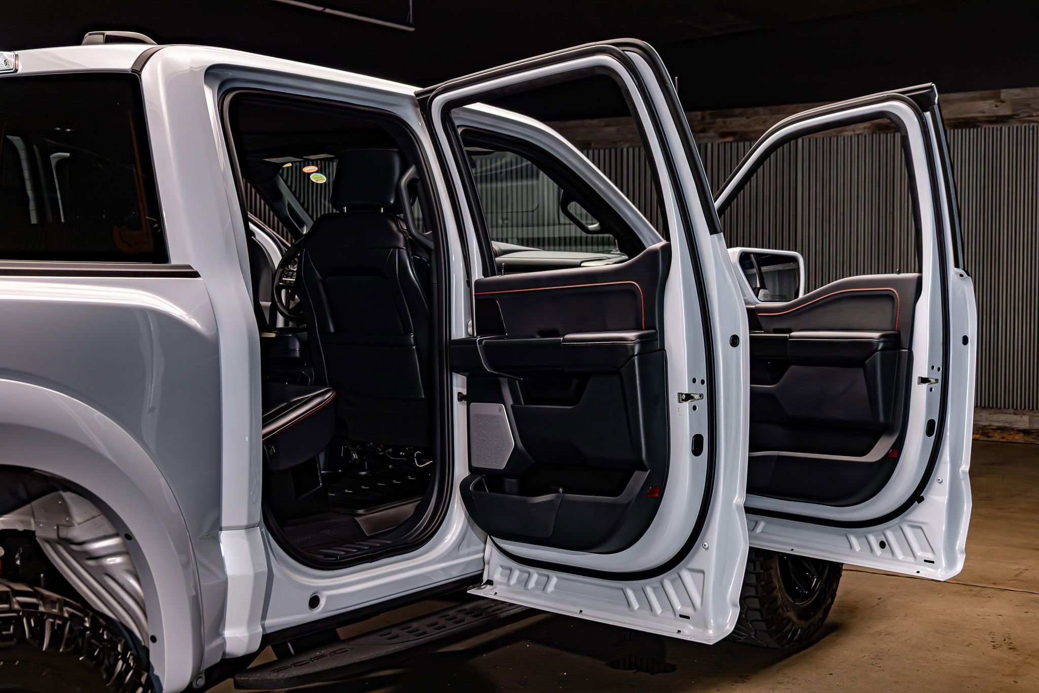 Used 2025 Ford F150 Raptor image 32