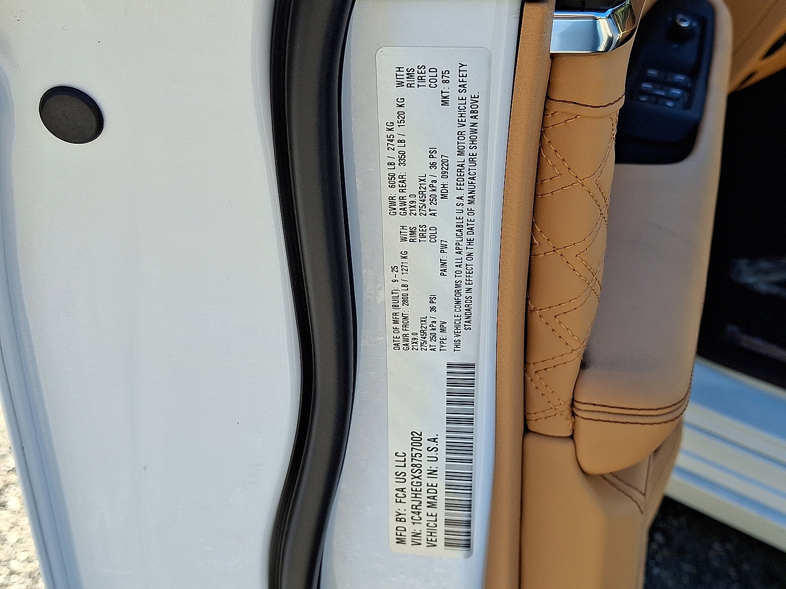 New 2025 Jeep Grand Cherokee Summit image 15