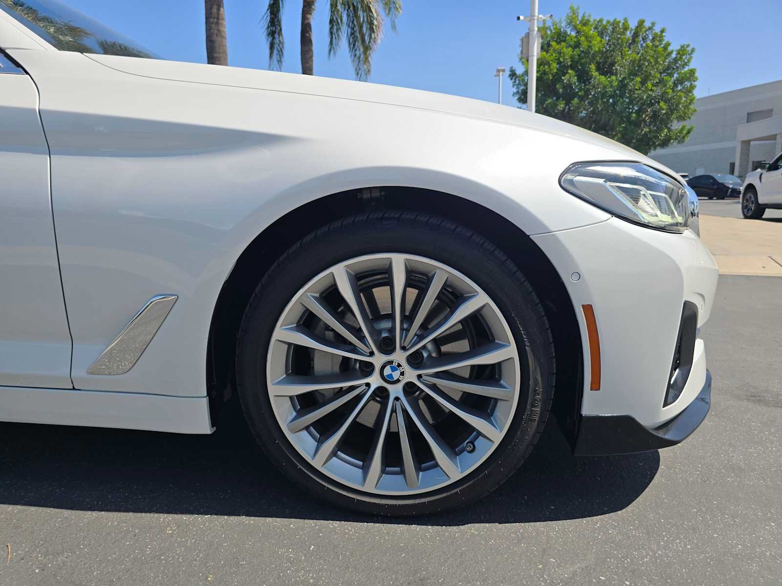 Used 2021 BMW 530e w/ Parking Assistance Package RWD image 9