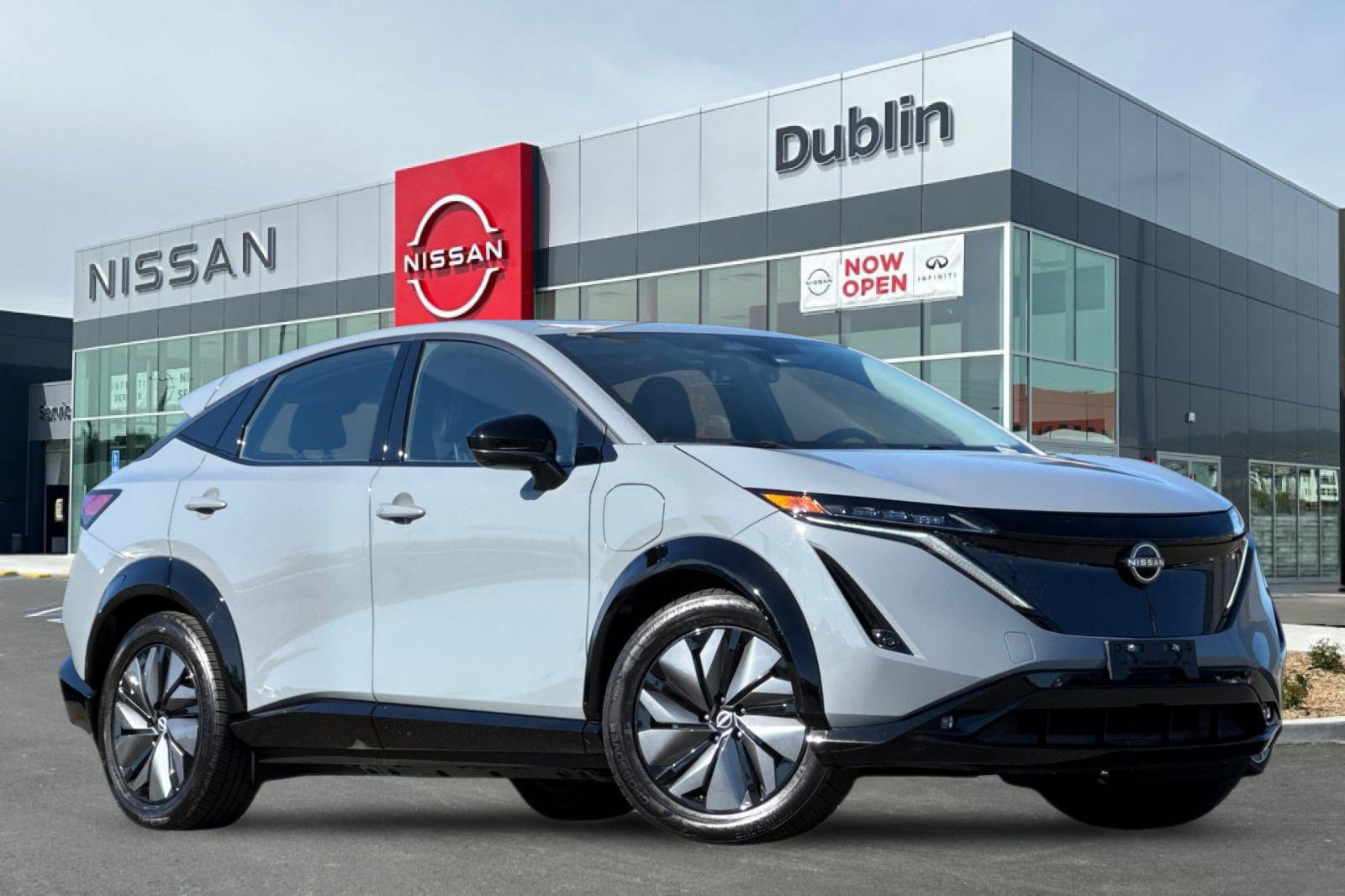 Certified 2024 Nissan Ariya AWD image 2