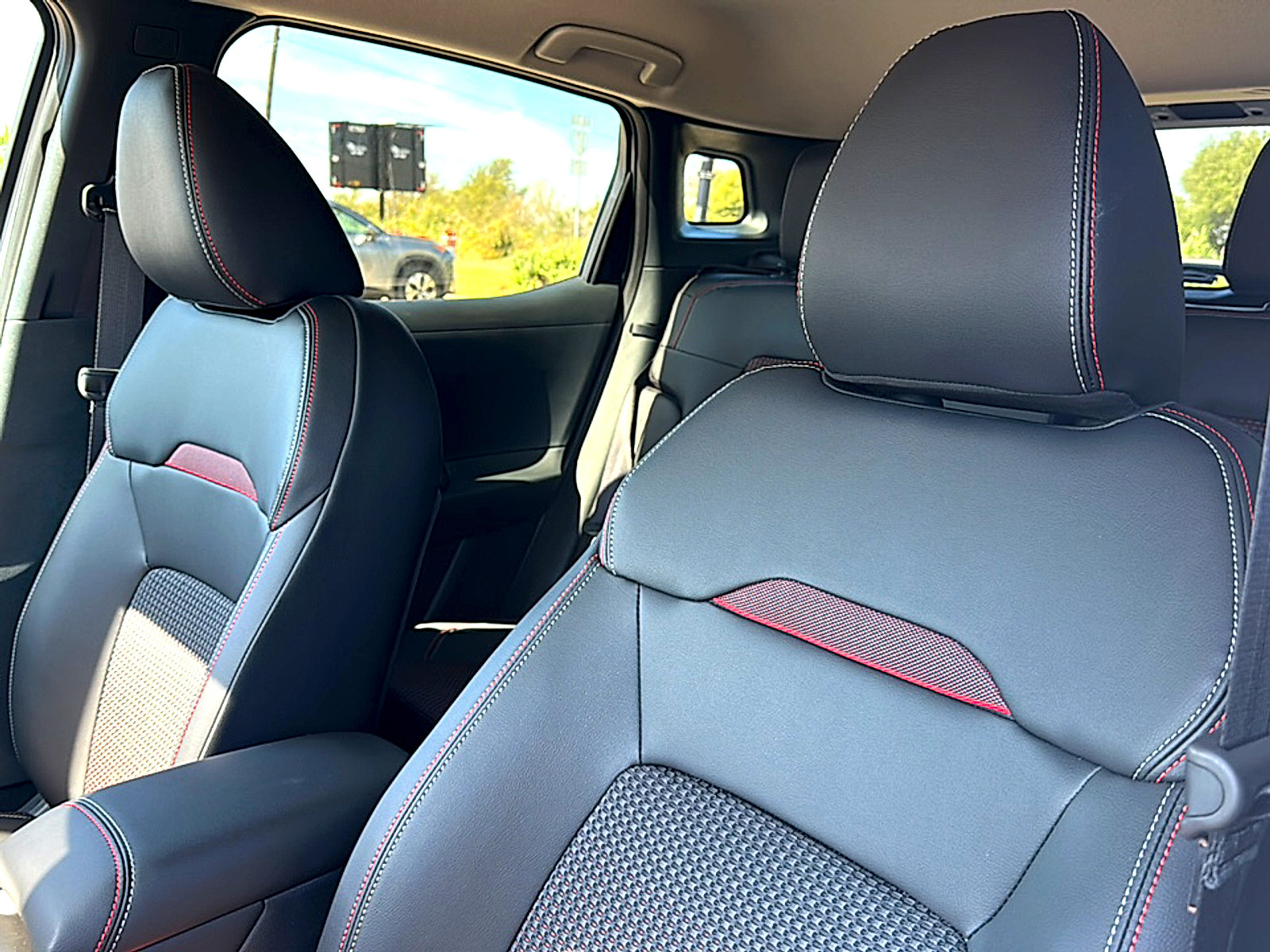 New 2026 Nissan Kicks SR image 11