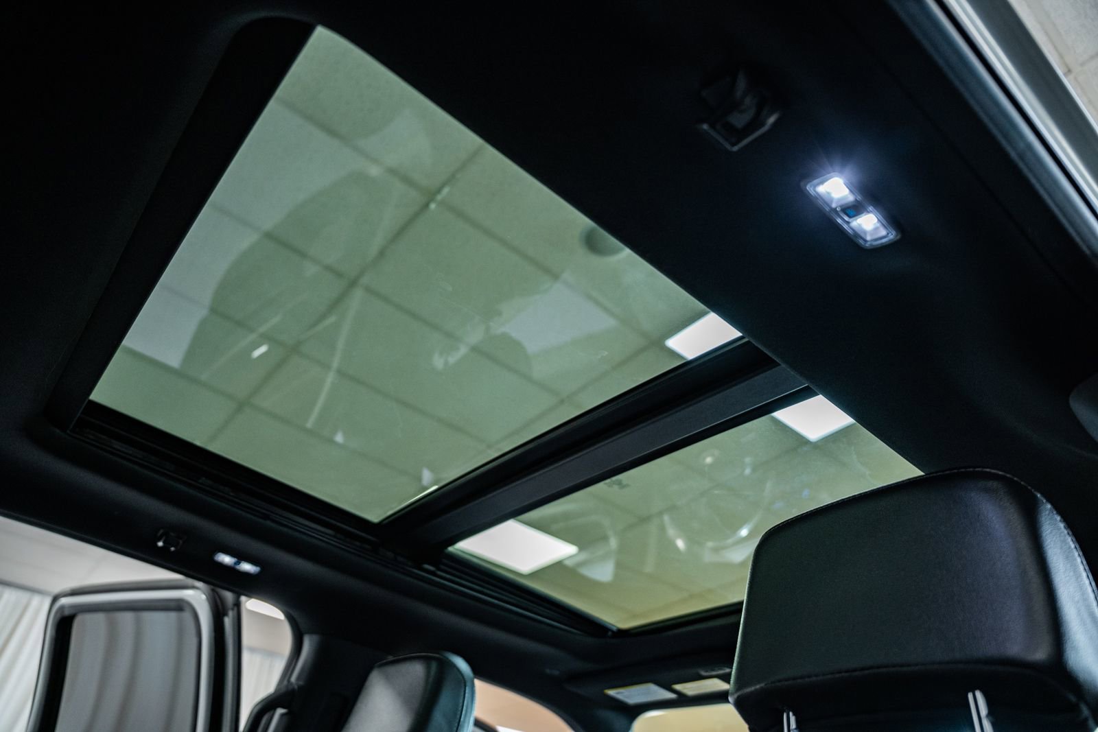 Used 2023 Ford F150 Lariat w/ Equipment Group 502A High image 42