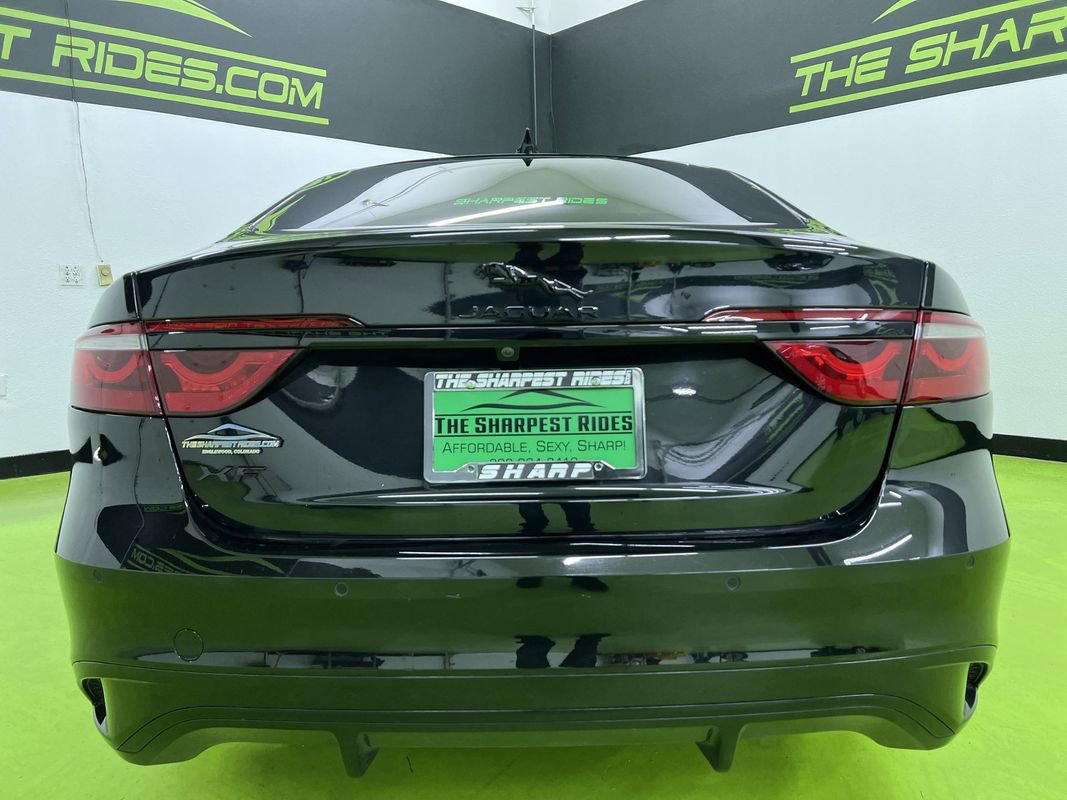 Used 2023 Jaguar XF SE RWD image 8