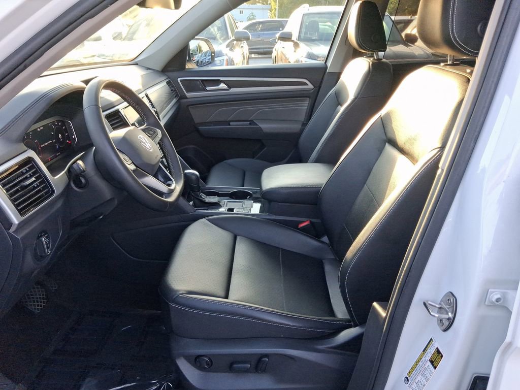 Certified 2023 Volkswagen Atlas SE w/ Panoramic Sunroof Package FWD image 14