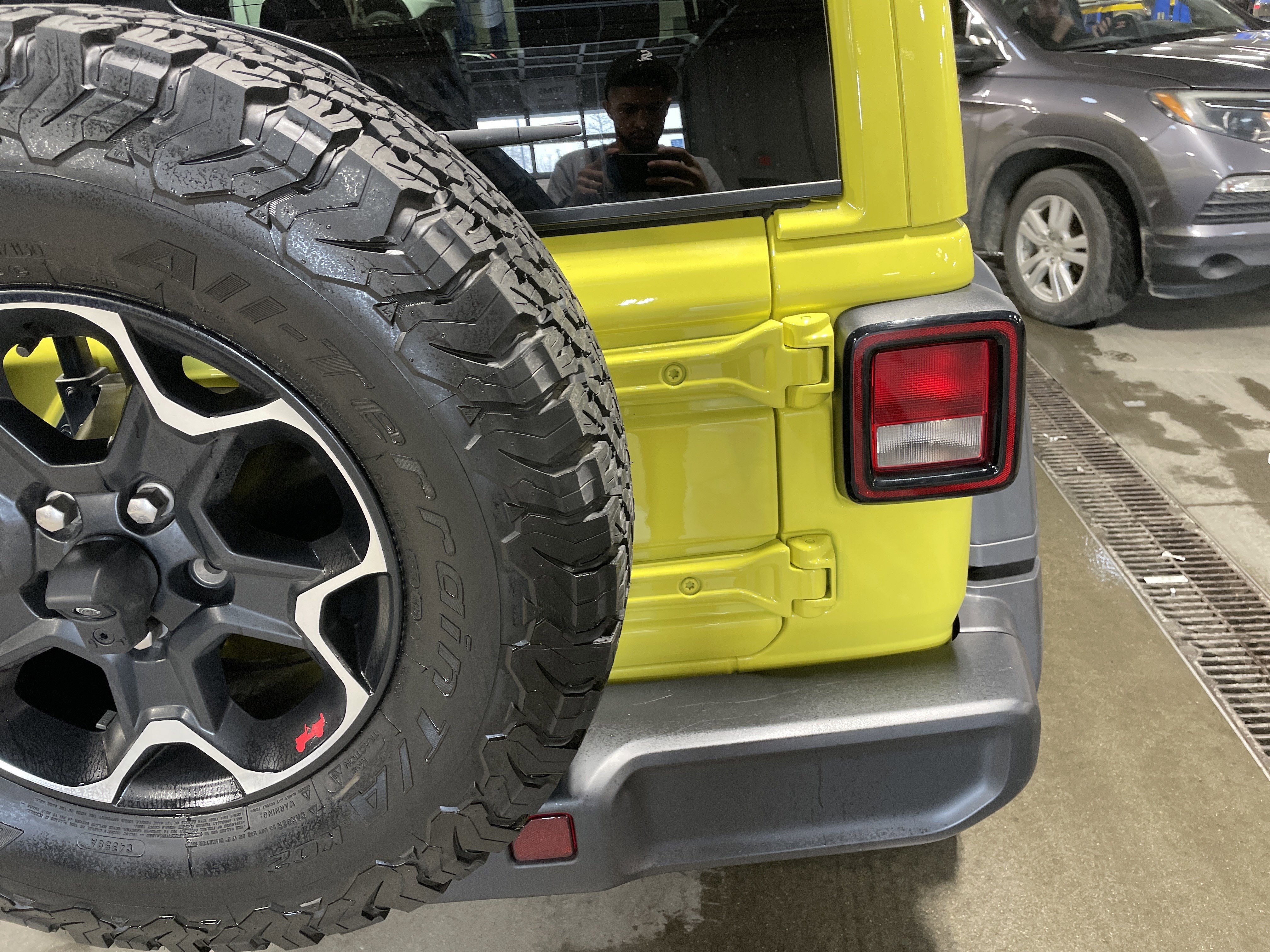 Certified 2023 Jeep Wrangler Unlimited Rubicon w/ Cold Weather Group AWD/4WD image 12