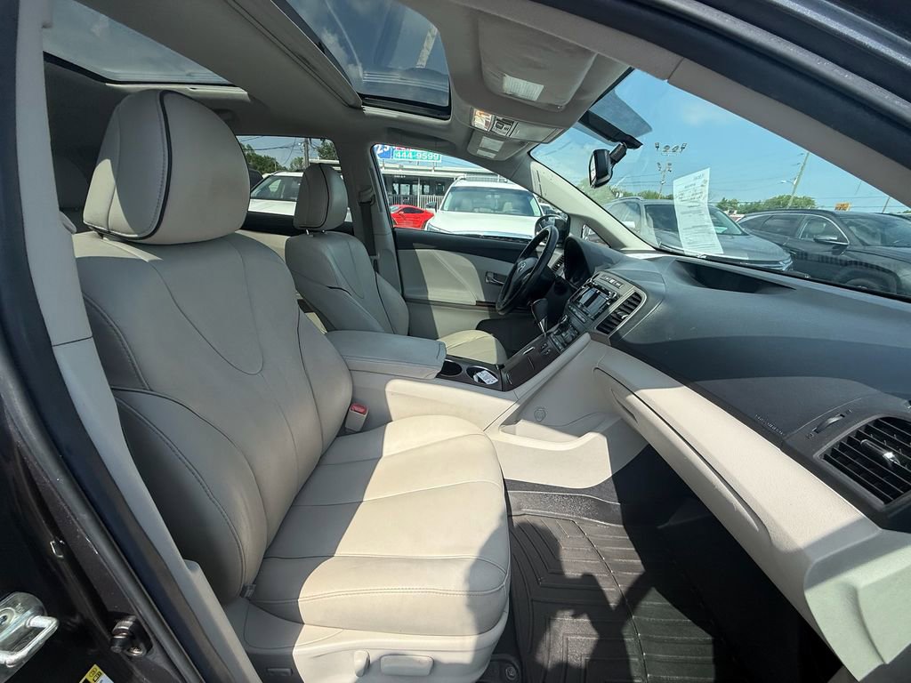 Used 2011 Toyota Venza w/ Comfort Pkg FWD image 22