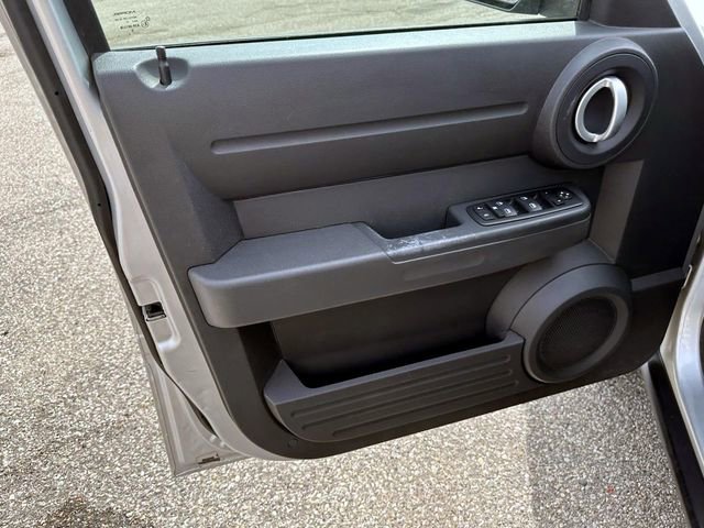 Used 2008 Dodge Nitro SXT image 16