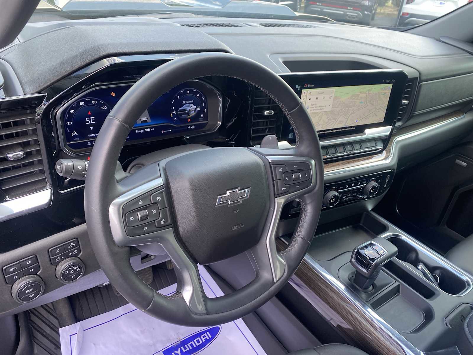 Used 2022 Chevrolet Silverado 1500 LT Trail Boss w/ LT Trail Boss Premium Package image 17