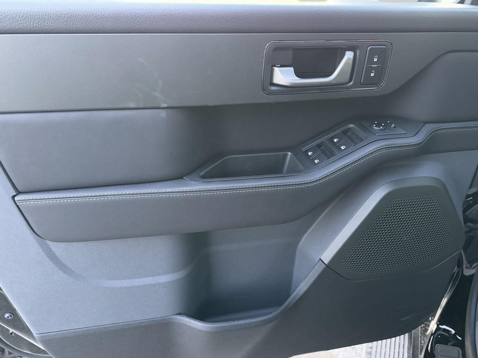 New 2025 INEOS Grenadier Station Wagon AWD/4WD image 15