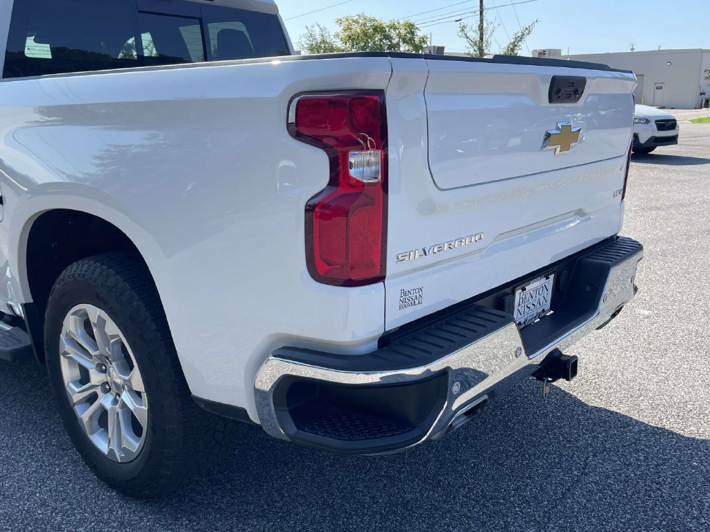 Used 2024 Chevrolet Silverado 1500 LTZ AWD/4WD image 12
