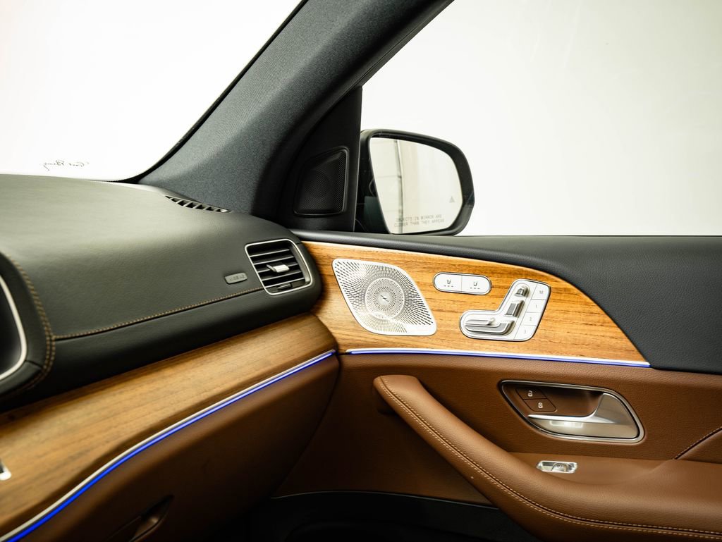 Certified 2026 Mercedes-Benz GLS 450 4MATIC image 44