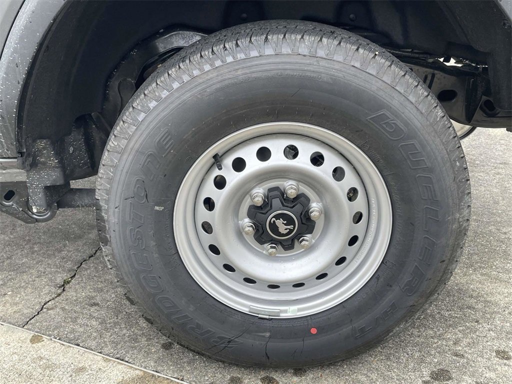 New 2025 Ford Bronco Base image 9