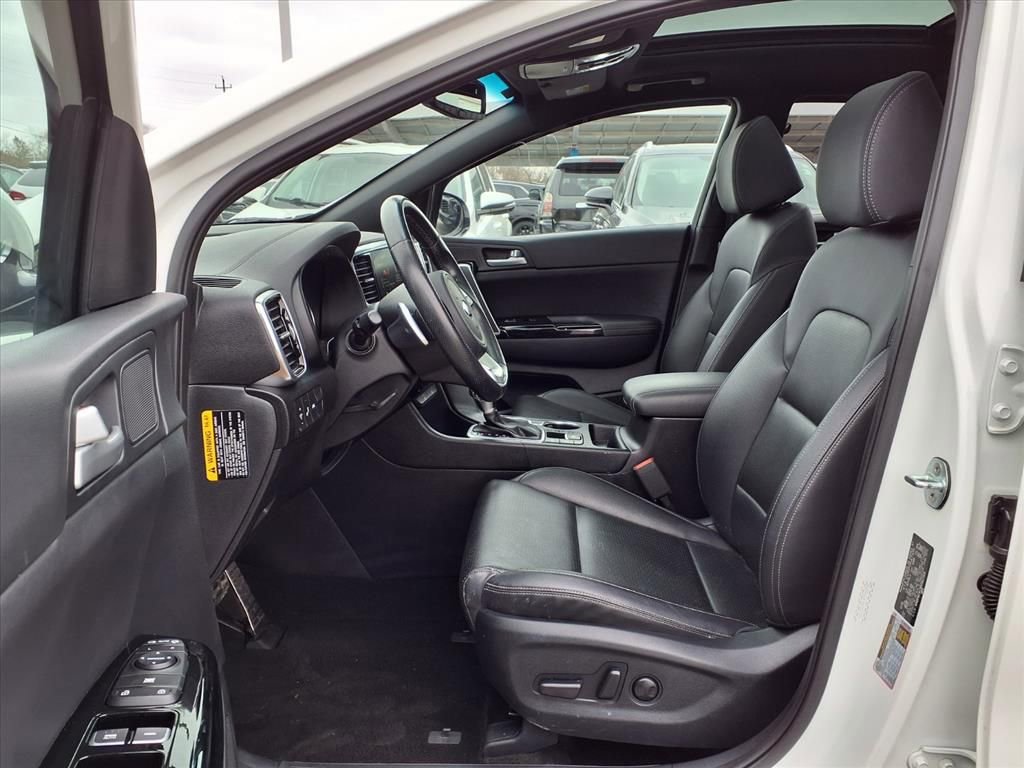 Used 2022 Kia Sportage Nightfall Edition w/ Nighfall AWD Premium Package image 17