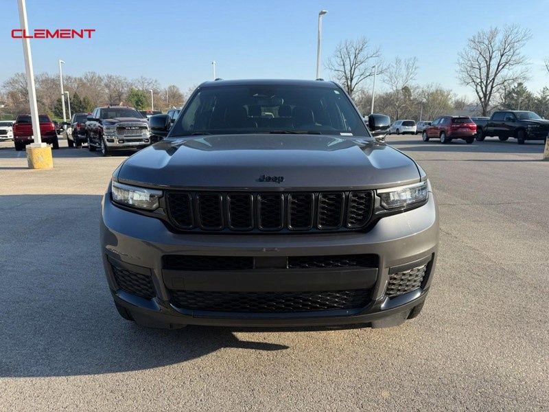 Used 2023 Jeep Grand Cherokee L Laredo AWD/4WD image 11