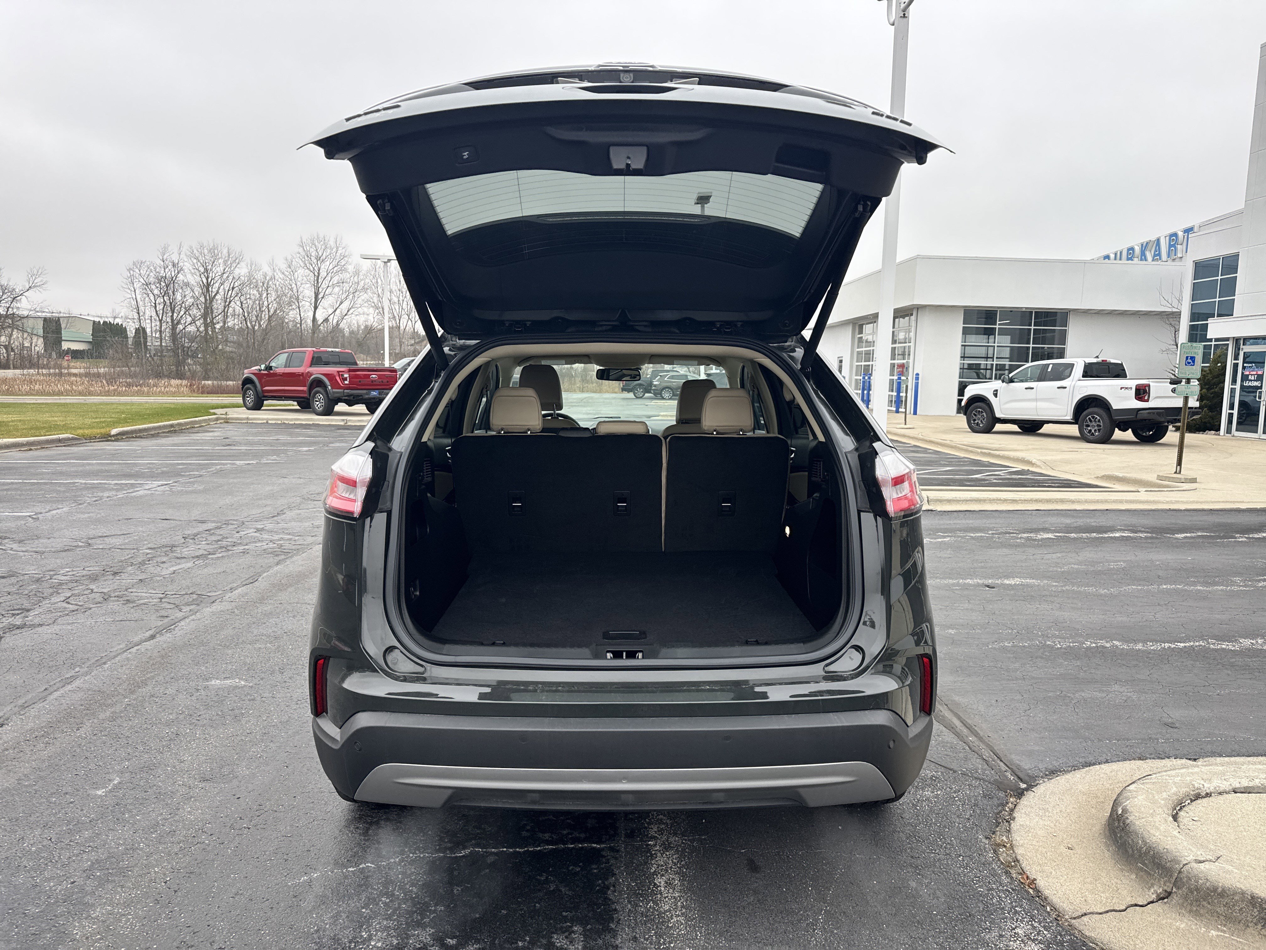 Used 2024 Ford Edge SEL w/ Convenience Package image 14