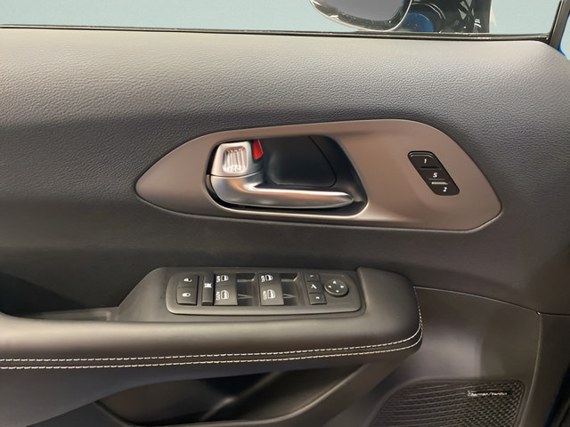 New 2027 Chrysler Pacifica Limited w/ Family Tech Group FWD image 18