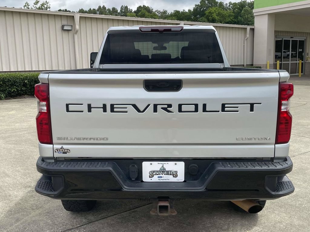 Used 2022 Chevrolet Silverado 2500 Custom w/ Custom Value Package AWD/4WD image 4