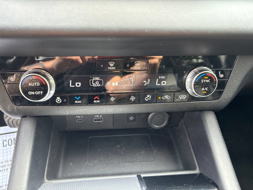 Used 2024 Mitsubishi Outlander SEL AWD/4WD image 26