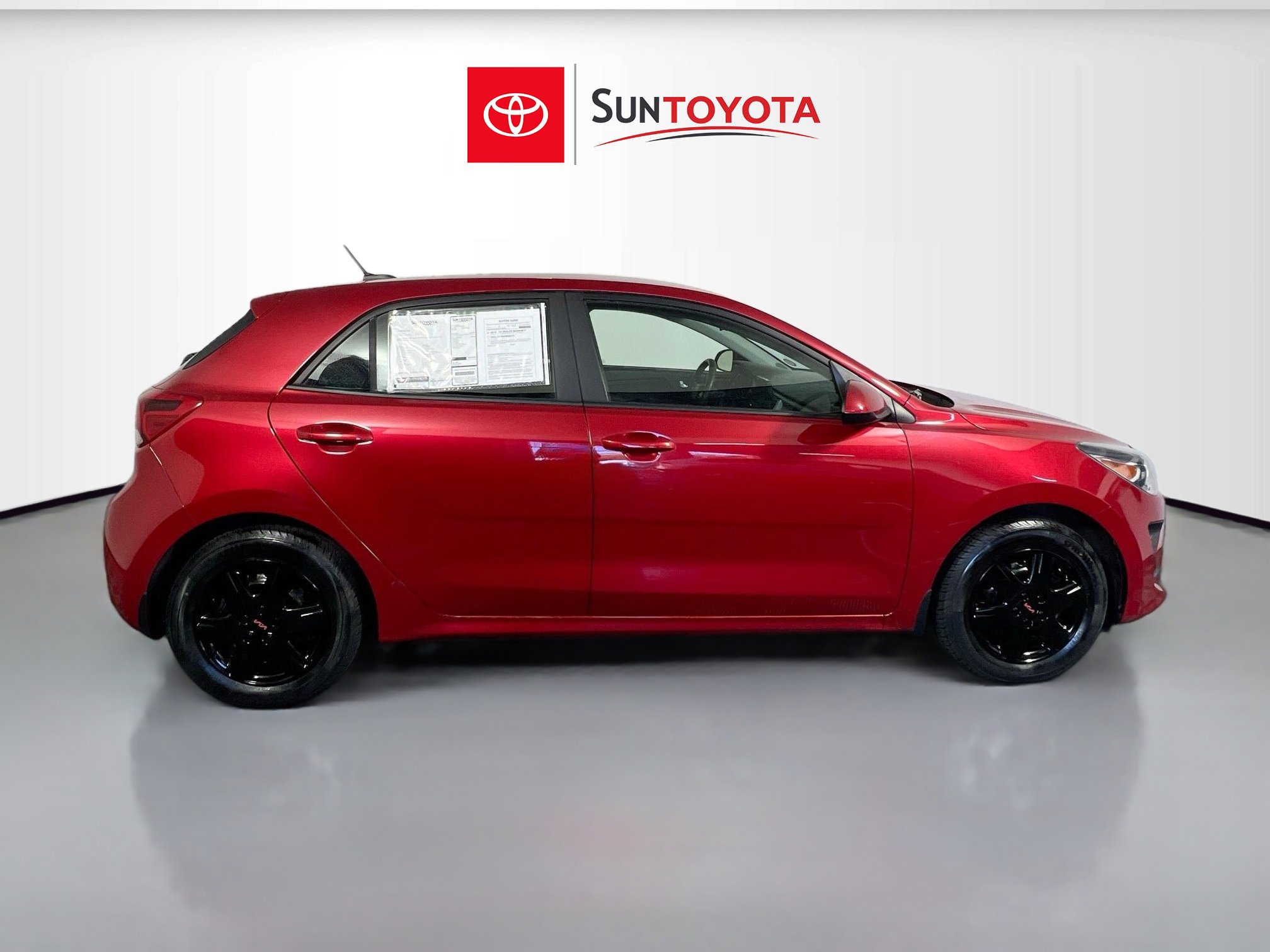 Used 2022 Kia Rio S image 2
