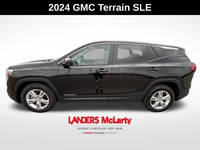 Used 2024 GMC Terrain SLE image 3