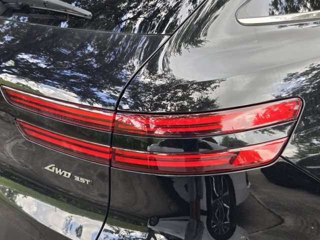 Used 2024 Genesis GV70 3.5T Sport w/ Sport Prestige Package AWD/4WD image 9