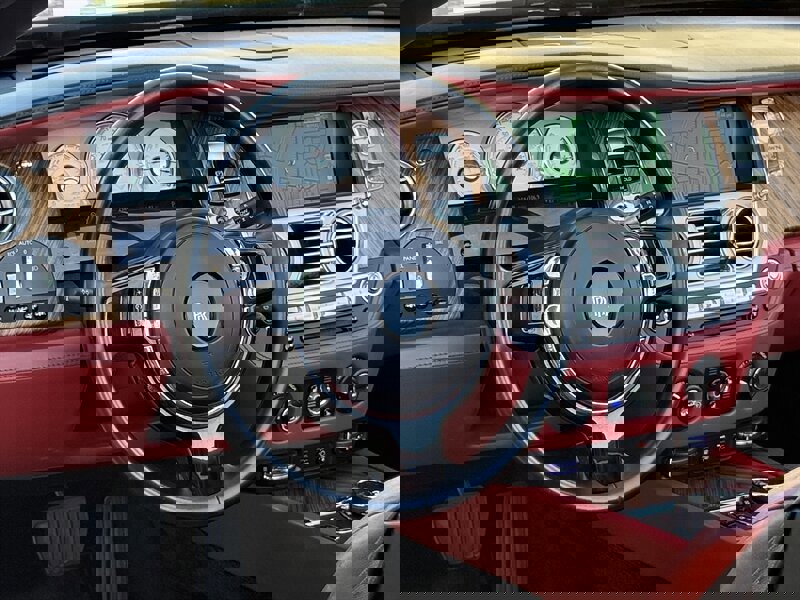 Used 2016 Rolls-Royce Dawn image 17