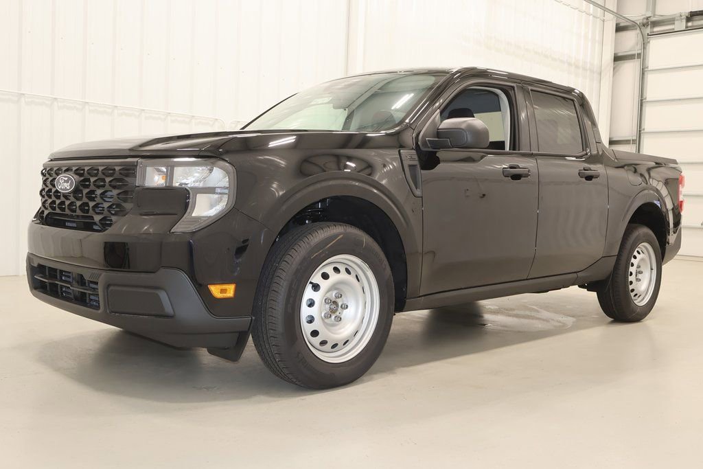 New 2025 Ford Maverick XL image 4