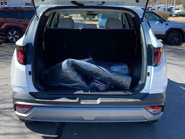 Used 2025 Hyundai Tucson SE image 7