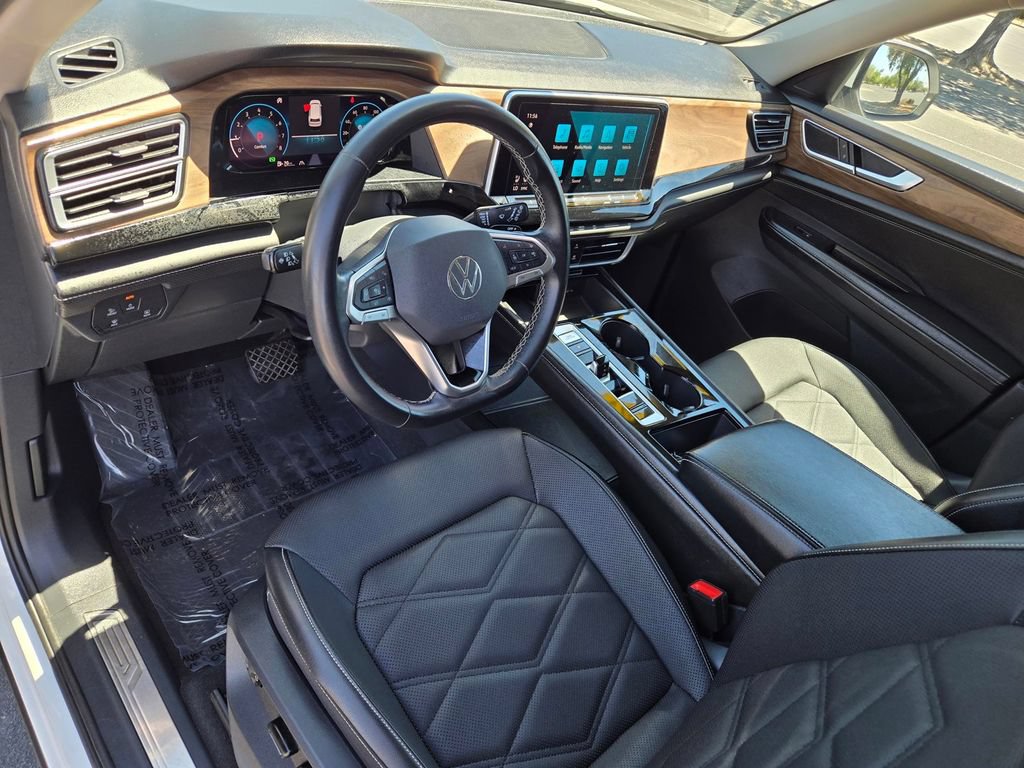 Used 2024 Volkswagen Atlas SE AWD/4WD image 21