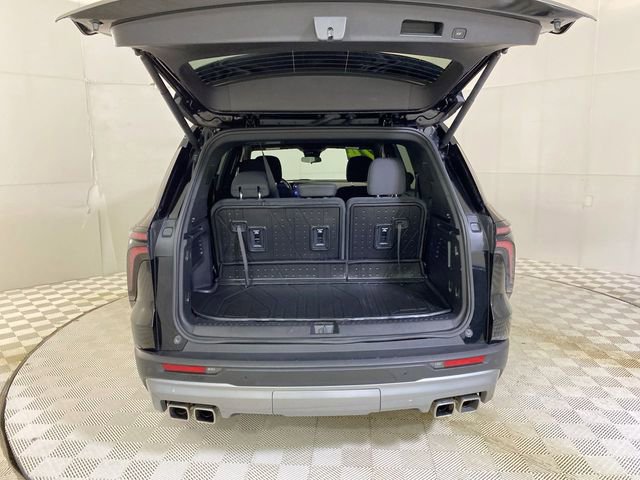 Used 2024 Chevrolet Traverse LT FWD image 31