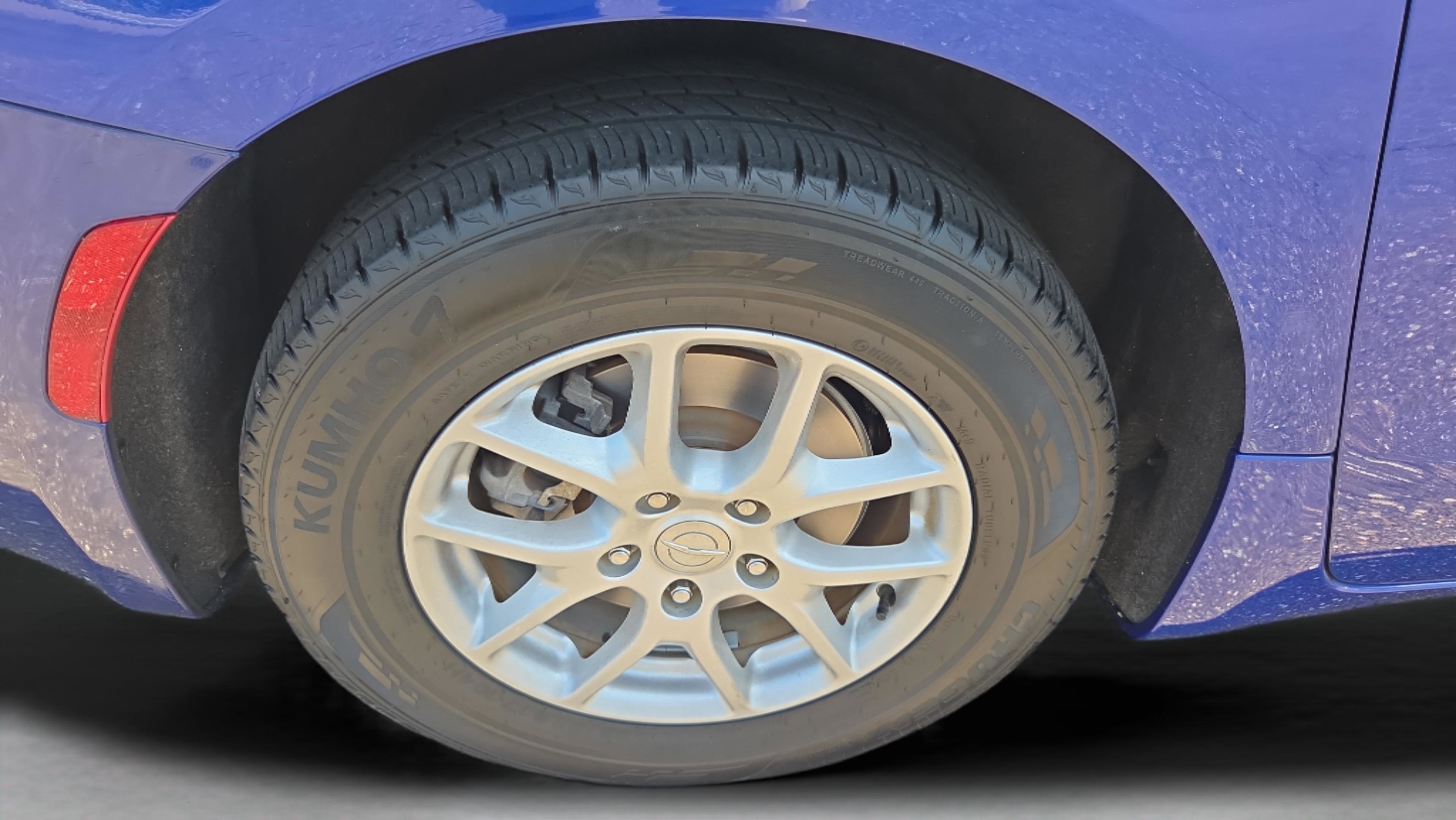 Used 2020 Chrysler Pacifica Touring image 35