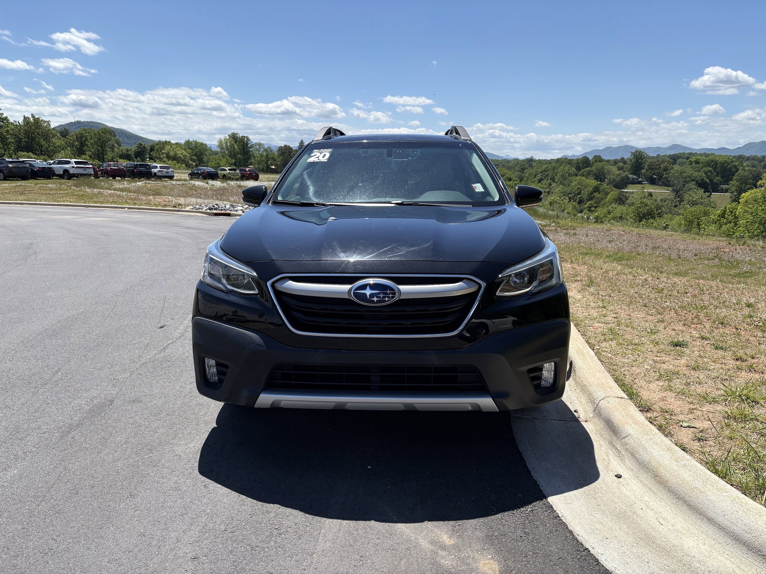 Used 2020 Subaru Outback Limited AWD/4WD image 2
