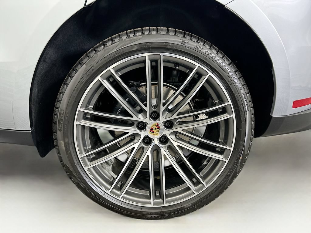 Used 2026 Porsche Macan AWD/4WD image 32