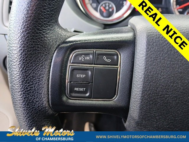 Used 2019 Dodge Grand Caravan SE w/ UConnect Hands-Free Group image 23